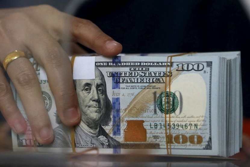 الدولار يرتفع وسط ترقب بيانات الوظائف الأمريكية واليورو يتراجع