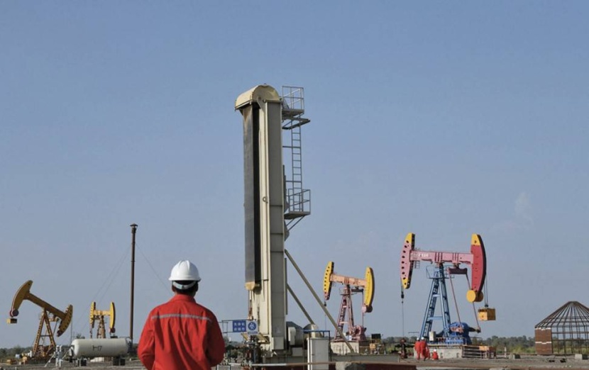 تجار النفط في أوروبا وأمريكا يستعدون لشتاء صعب مع تزايد العقوبات على موسكو