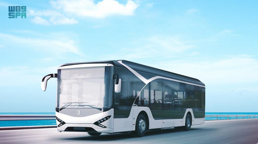 أسطول من الحافلات الكهربائية يمثل المرحلة الأولى من شبكة التنقل الذكي والمستدام في وجهة "البحر الأحمر"