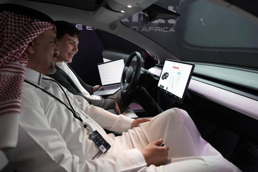 «بلاك هات» توضح للزوار اختراق السيارات وتهكير المفتاح