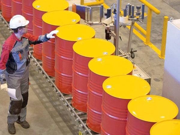 نوفاك: روسيا أنتجت 9.9 مليون برميل من الخام في أكتوبر