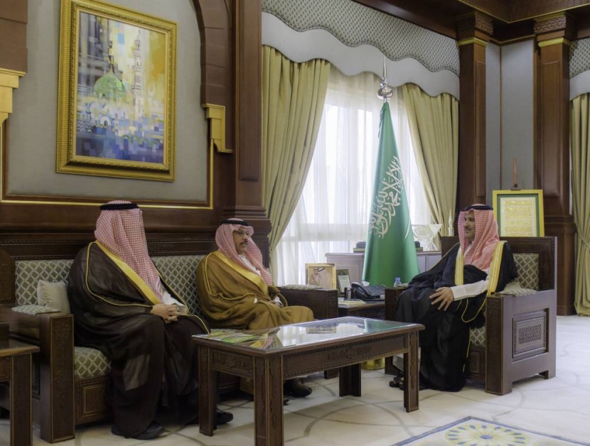 أمير المدينة يلتقي مدير المركز السعودي لزراعة الأعضاء