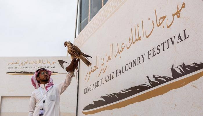 اليوم .. انطلاق مهرجان الملك عبدالعزيز للصقور