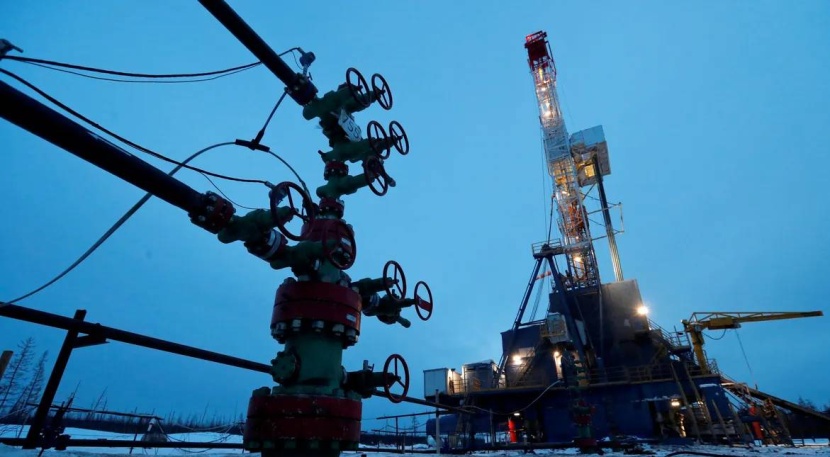 ليتوانا وإستونيا تضغطان لفرض سعر منخفض للنفط الروسي