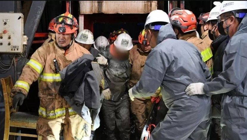 كوريا الجنوبية .. إنقاذ عاملين علقا 9 أيام داخل منجم منهار