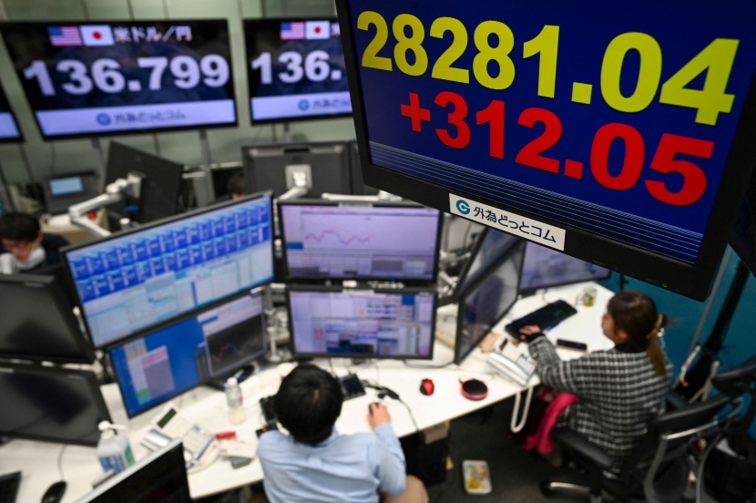 الأسهم اليابانية توقف نزيف خسائر استمر 4 أيام 