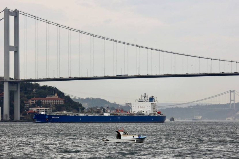 بدء تحرك ناقلات النفط المتوقفة في تركيا عقب خلاف بشأن التأمين