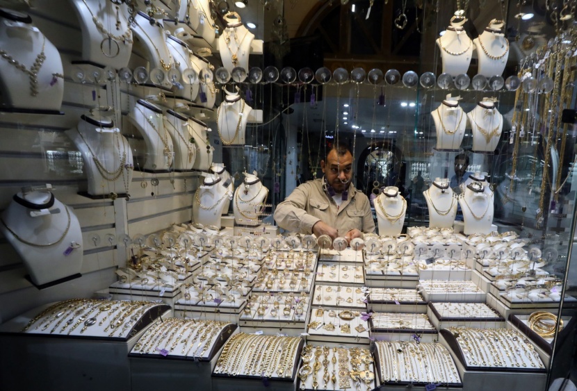بعد الارتفاع القياسي.. الذهب في مصر يواصل التراجع