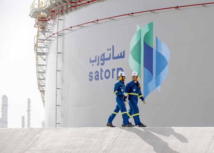 أرامكو وتوتال تعتزمان إنشاء مجمع بتروكيميائيات في السعودية