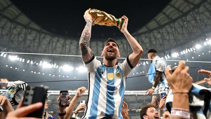 ميسي يحطم رقما قياسيا جديدا.. 60 مليون إعجاب على صورة