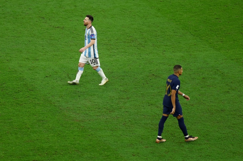 ارتفاع الطلب على قمصان ميسي ومبابي بعد كأس العالم .. قفز أكثر من 3 أمثال