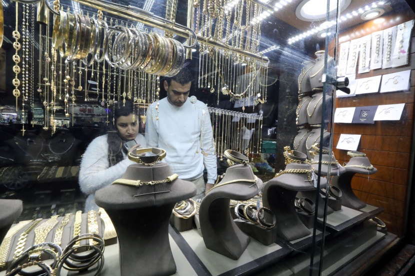 قفزة قياسية غير مسبوقة لأسعار الذهب في مصر مع ضعف الجنيه