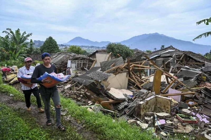 زلزال جزيرة جاوا الإندونيسية .. لا خطر من تسونامي