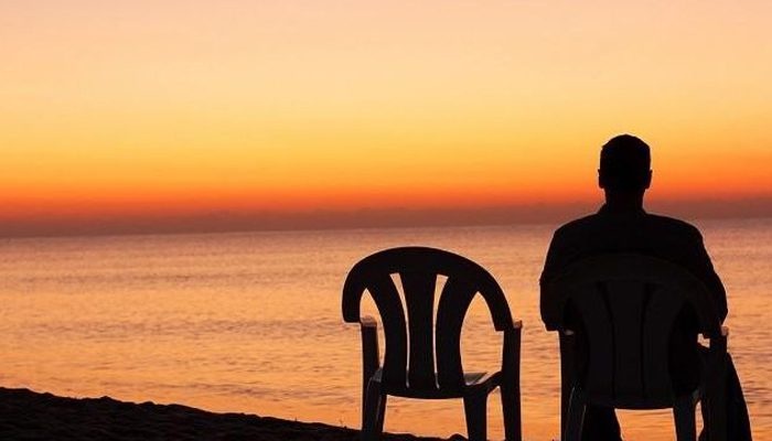 76 % من حالات الشعور بالوحدة بلغت ذروتها .. ما الأعمار الأكثر شيوعا؟