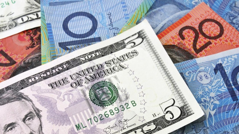الدولار يستقر إثر بيانات أمريكية قوية ونظيره الأسترالي يعوض بعض خسائره