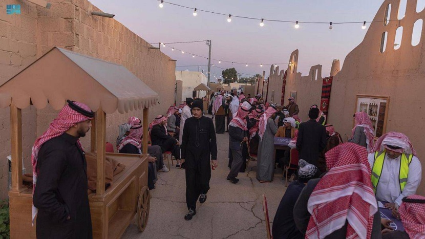 رحلة ثقافية تراثية ترفيهية في «لينة التاريخية» وقرية جازان تستقبل الزوار