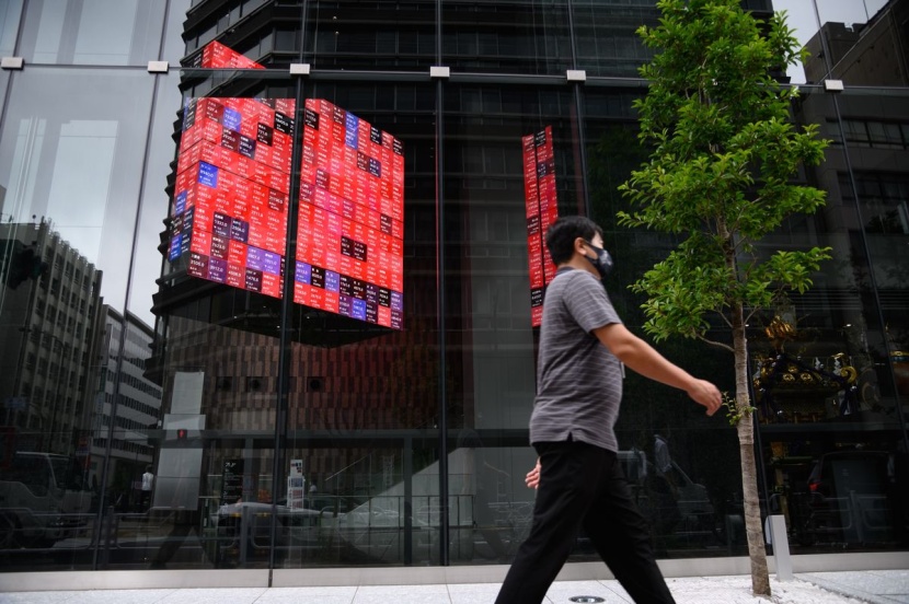 نيكاي عند أدنى مستوى في أسبوع مع ترقب اجتماع المركزي الياباني 