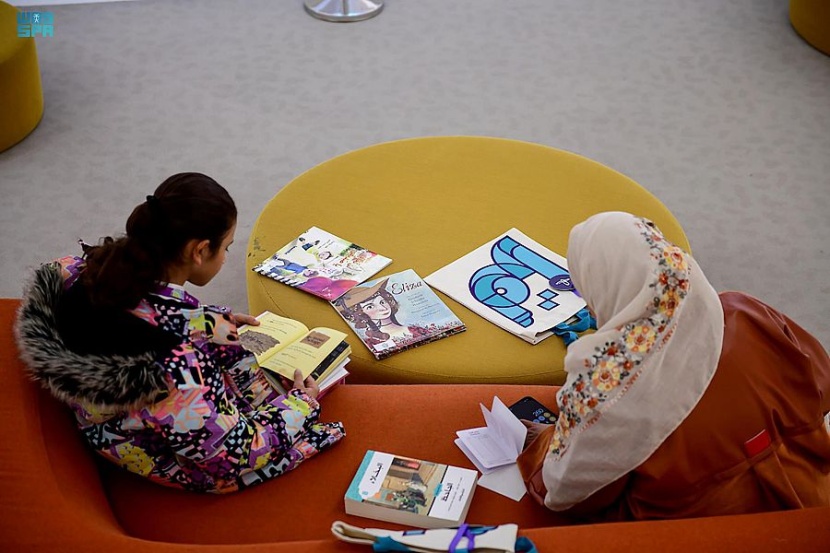 ماراثون "أقرأ" في "إثراء" يحقق قراءة نصف مليون صفحة