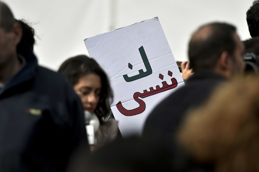 توقف تحقيقات انفجار مرفأ بيروت يثير نزاعا بين عائلات الضحايا والقضاء اللبناني