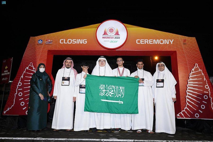 طلاب المملكة يحصدون 94 جائزة علمية دولية خلال 2022