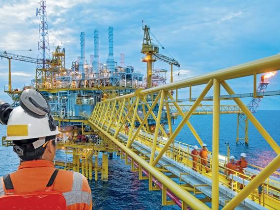 «وودسايد» تدرس 4 مشاريع للهيدروجين وشحن السائل إلى آسيا