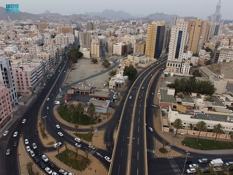 الطرق الدائرية والنقل العام في مكة .. قفزة تنموية تحقق جودة الحياة