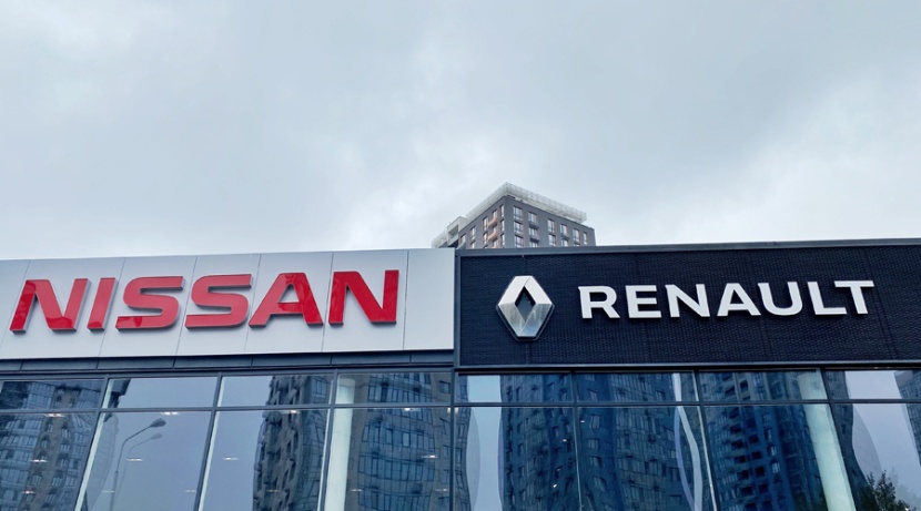 "رينو" توافق على خفض حصتها في "نيسان" إلى 15%
