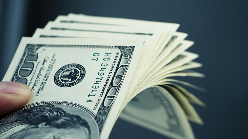الدولار ينخفض مع تباطؤ التضخم في أوروبا ونظيره الأسترالي يقفز 2%