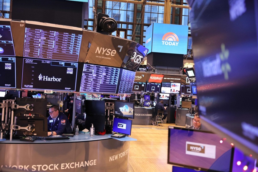 قوة بيانات سوق العمل تهوي بمؤشرات وول ستريت عند الافتتاح