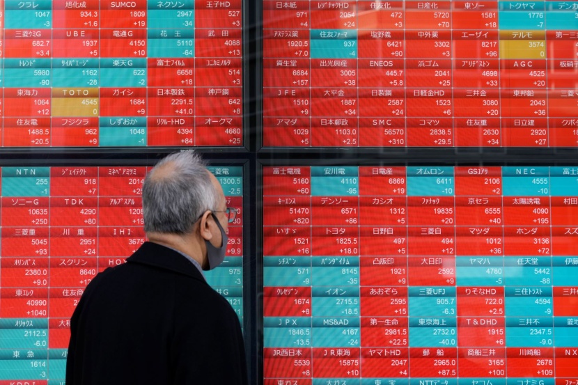  الأسهم اليابانية تغلق مرتفعة وسط اقتناص للصفقات بعد تراجع الين أمام الدولار 