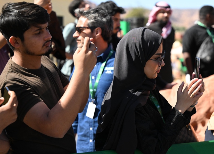 صور من انطلاق المرحلة الثالثة من طواف السعودية 2023