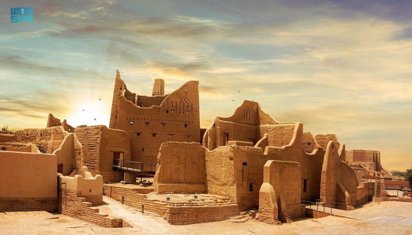 هيئتا التراث والطهي تناقشان التراث الوطني والشعر العربي
