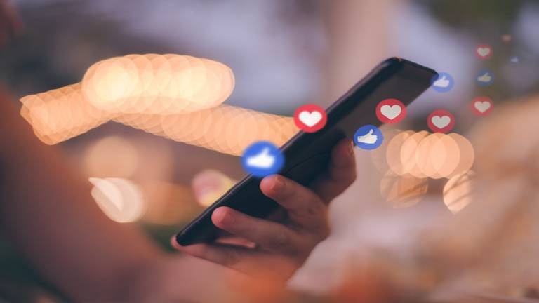 اتهام «تيك توك» بتتبع بيانات الملايين من المستخدمين