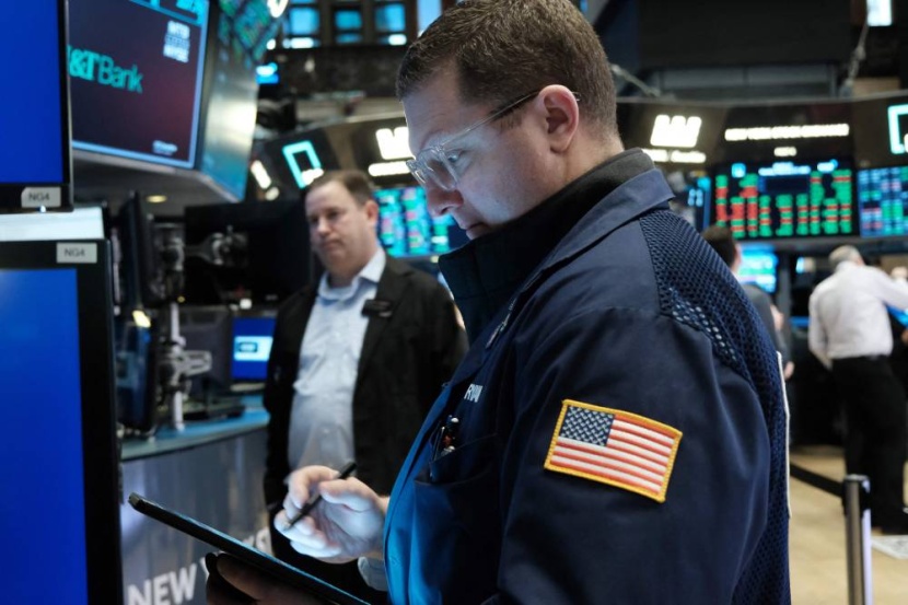 مكاسب طفيفة للأسهم الأمريكية بعد خسائر الأسبوع الماضي