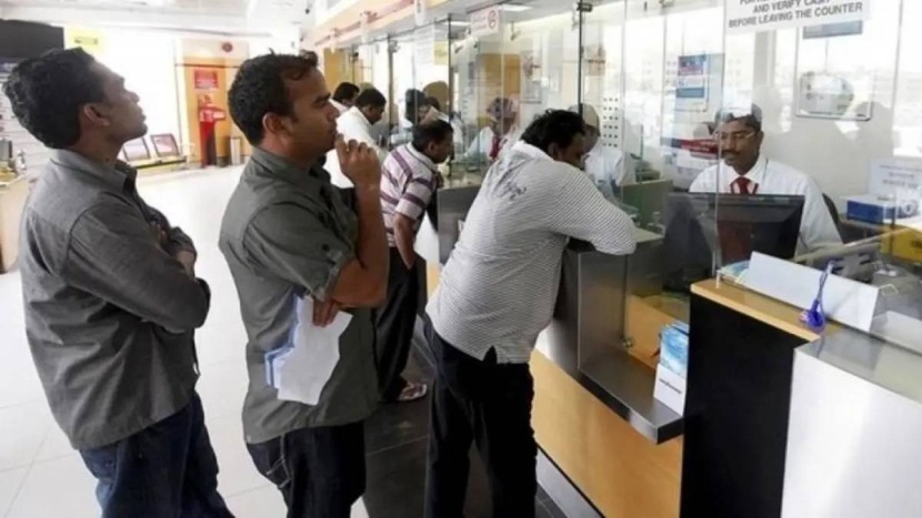 تراجع تحويلات الأجانب 16 % في يناير .. أطول سلسلة انخفاض تاريخية