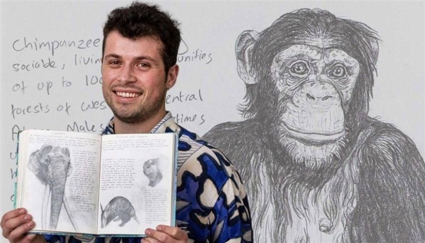 بدأها في التاسعة .. بريطاني يكمل في الـ 30 موسوعة عن الحيوانات