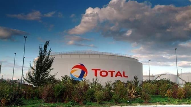 الإضرابات الفرنسية تعطل تسليم الوقود من مصافي شركة "توتال إنرجيز"