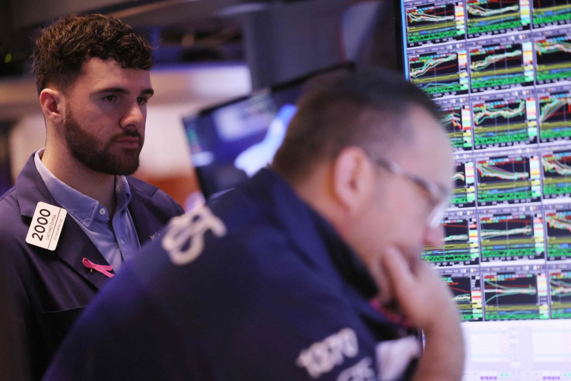 عوائد سندات الخزانة الأمريكية لأجل عامين تسجل أكبر انخفاض في 3 أيام منذ انهيار البورصة عام 1987