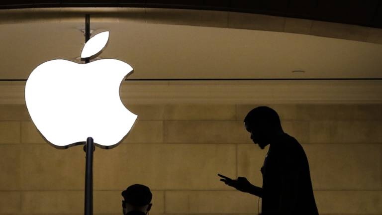 سماعة من «أبل» بـ 3 آلاف دولار .. تحل محل الهاتف