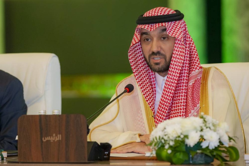 الفيصل: الأندية تحدد .. سندعمها باللاعبين العالميين بالتساوي