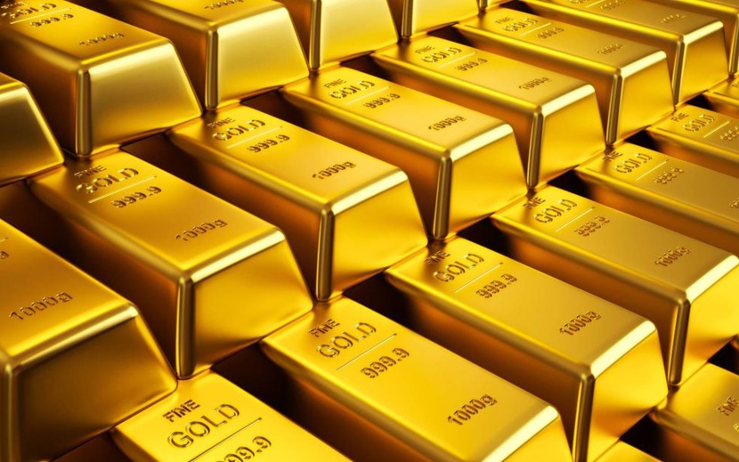 الذهب يتراجع 2 % مع انحسار مخاوف اضطراب المصارف
