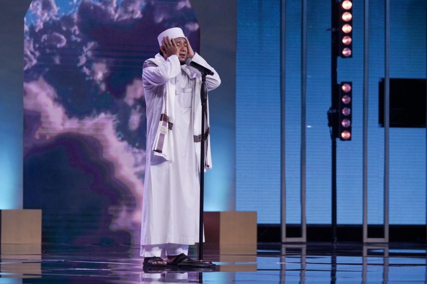رحلة الأذان تقطع بمتسابق إندونيسي 199 جزيرة للوصول إلى عطر الكلام