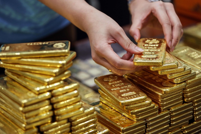 الذهب يرتفع مع انخفاض الدولار وترقب بيانات التضخم الأمريكية