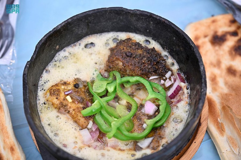 "المغش" طبق رئيس على المائدة الرمضانية بجازان