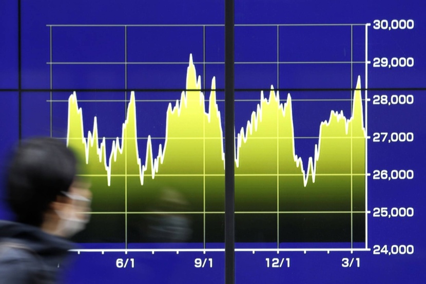الأسهم اليابانية تقترب من أعلى مستوى لها في 8 أشهر