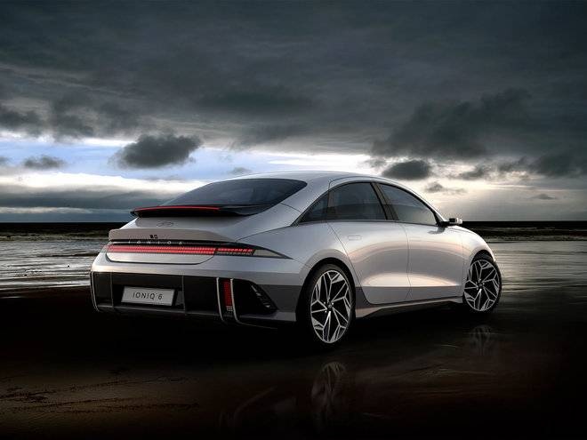 "أيونيك 6" .. أفضل سيارة كهربائية في 2023
