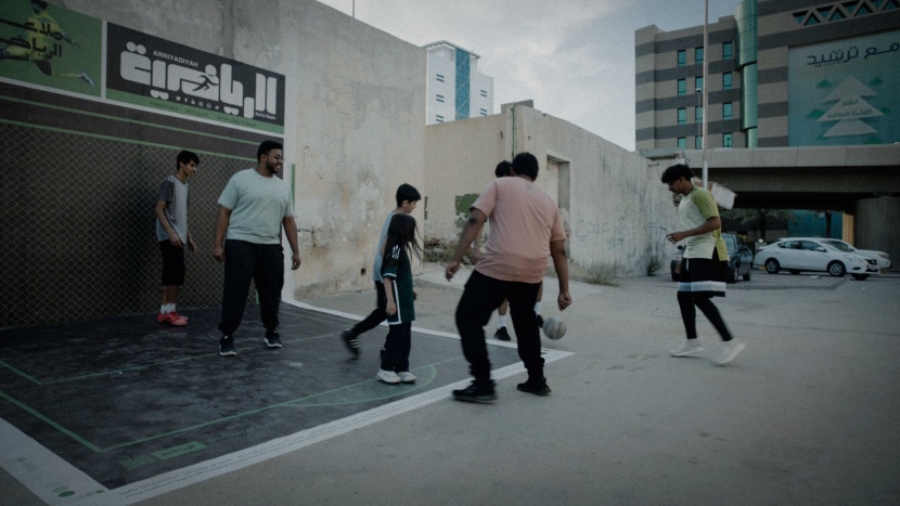 صحيفة "الرياضية" تطلق مبادرة "الملاعب المطبوعة"