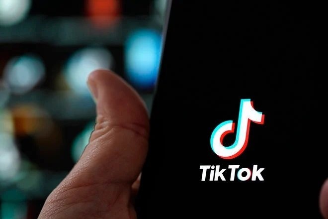 بعد تطبيقه من الحكومات فقط .. ولاية أمريكية تحظر "تيك توك"