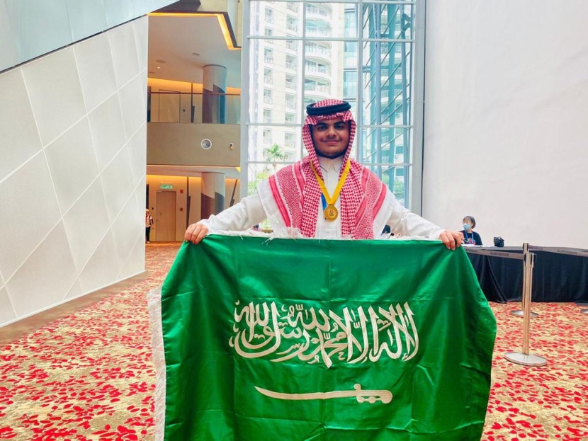 طلبة "تعليم الرياض" يظفرون بـ 25 جائزة وميدالية خلال أسبوع 