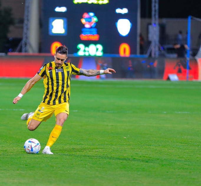 بعد 14 عاما .. الاتحاد بطلا لدوري روشن